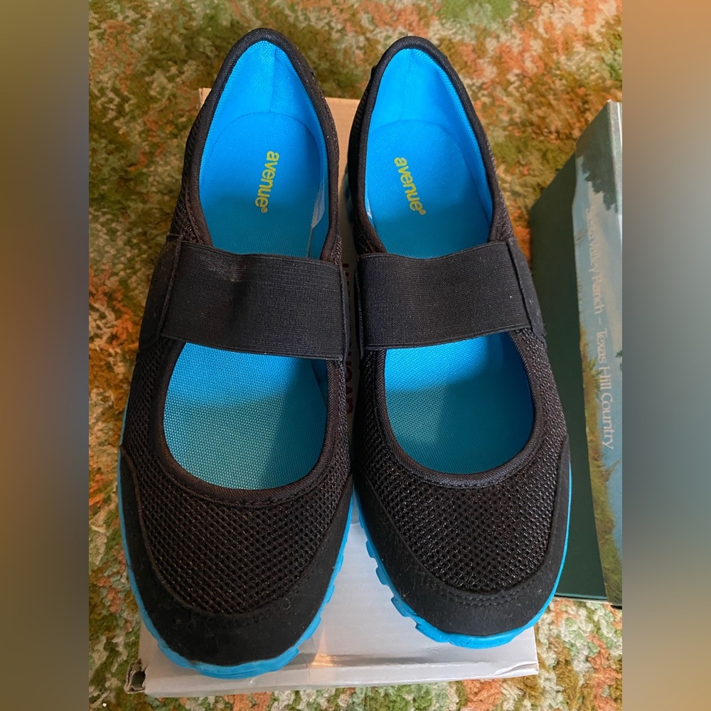 Avenue black shoes breezy